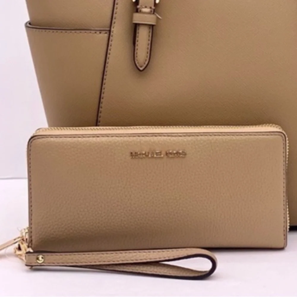 Michael Kors Large Continental Wallet Wristlet Camel